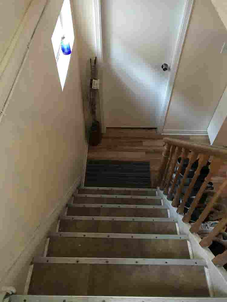 Basement room for rent Oct/