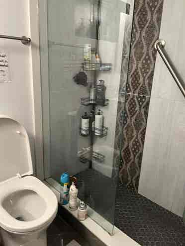 Basement room for rent Oct/
