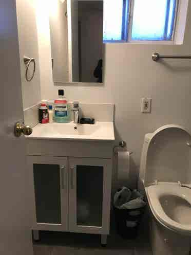 Basement room for rent Oct/