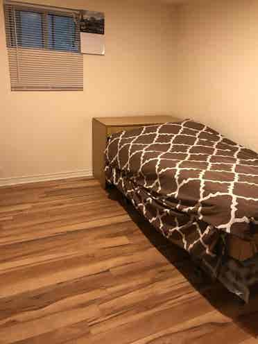 Basement room for rent Oct/