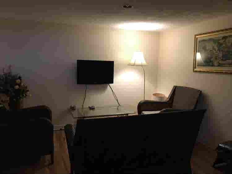 Basement room for rent Oct/