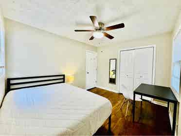 Large room for rent
