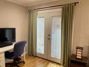 Spacious room w/ private entrance