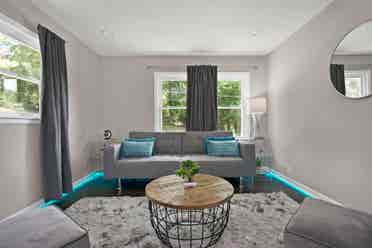 Master Bedroom, Everything Included