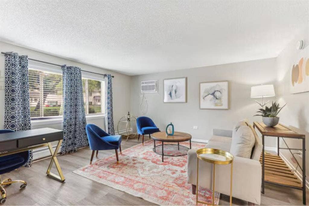 Looking for a roommate