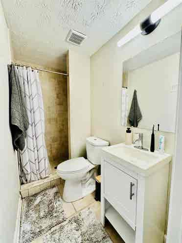Small room for rent