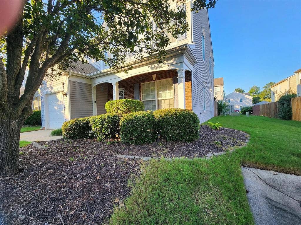 3 BR in Charlotte