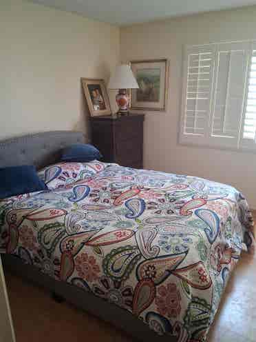 2 rooms for rent.   Spring valley