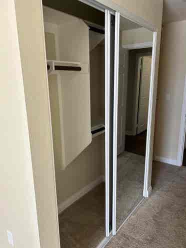 Lovely large private room + bath