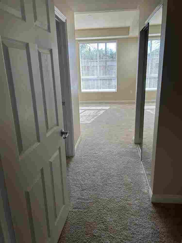 Lovely large private room + bath