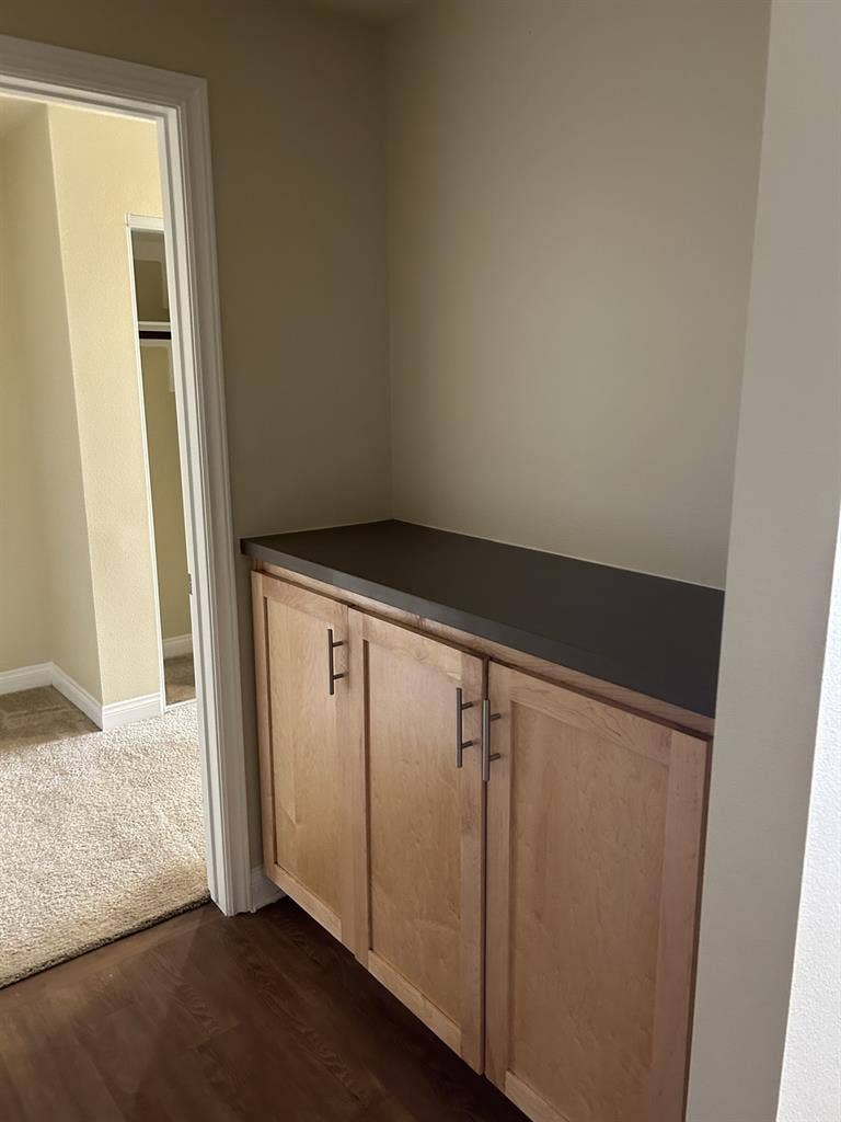 Lovely large private room + bath