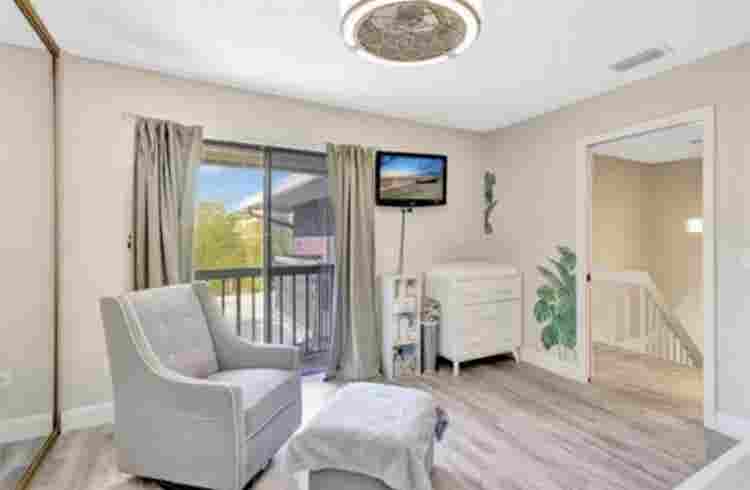 Renting priv room/bath in !