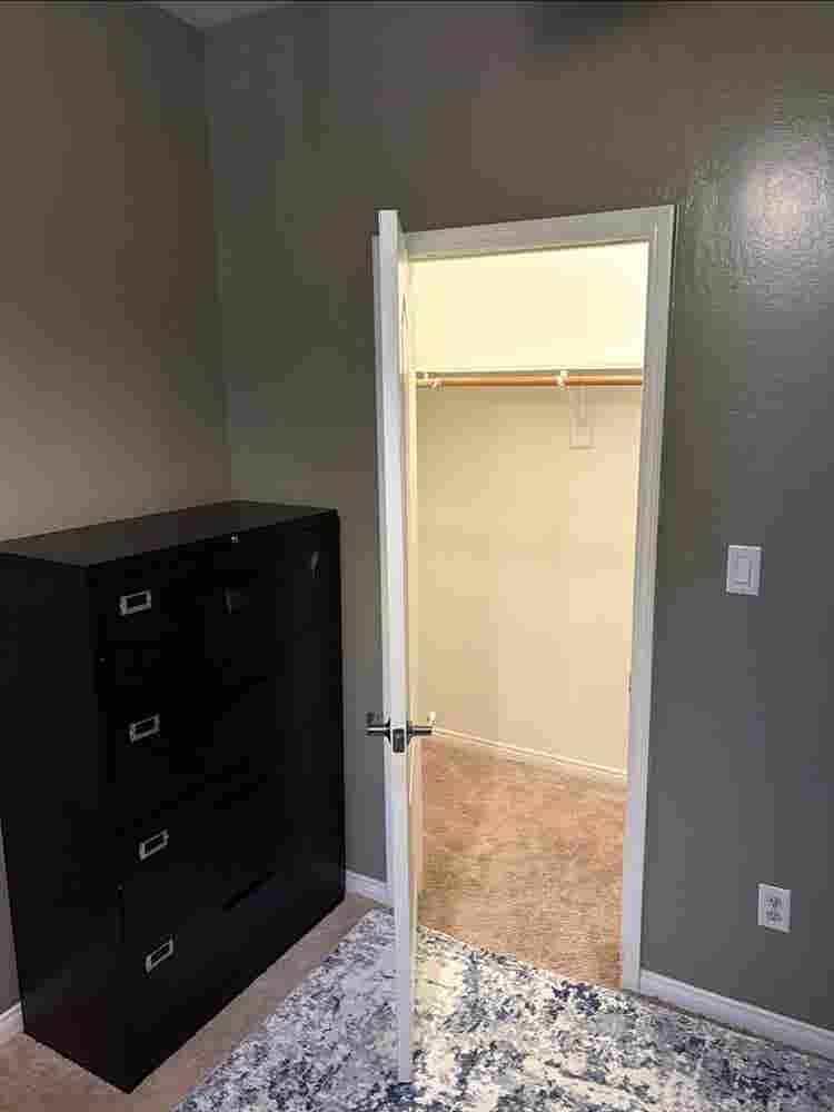 Room for rent (female only)
