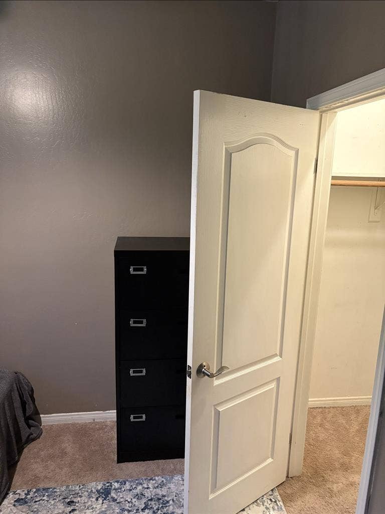 Room for rent (female only)