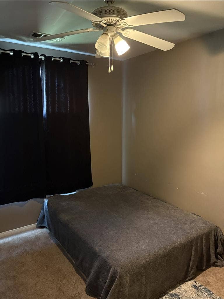 Room for rent (female only)