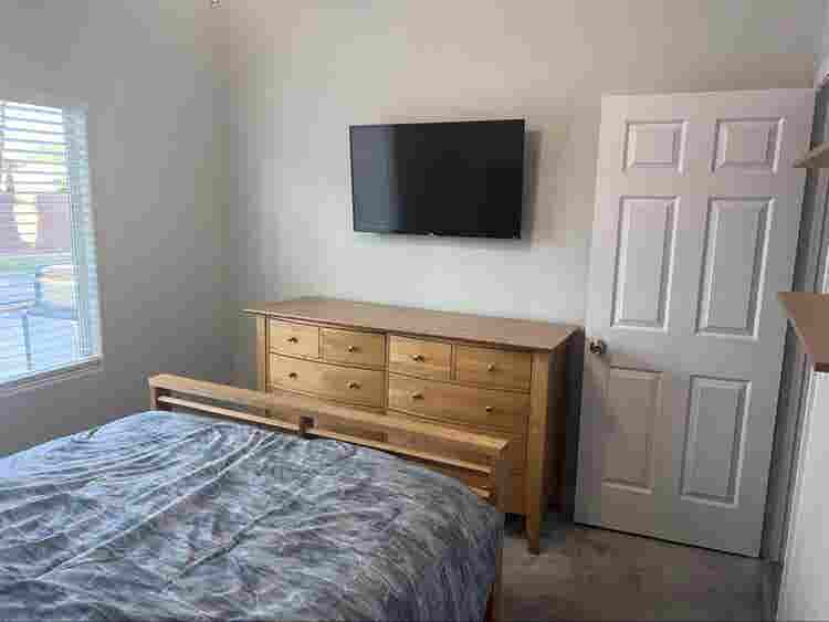 Private Bedroom/Bathroom