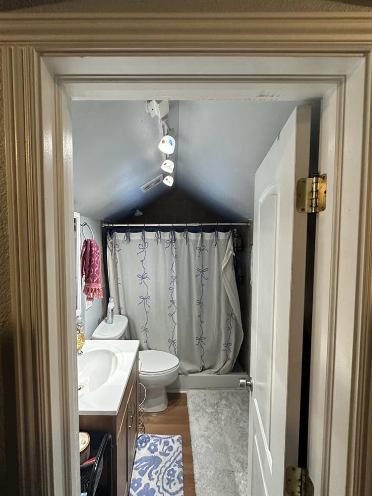 Bedroom for rent for a BSU student!