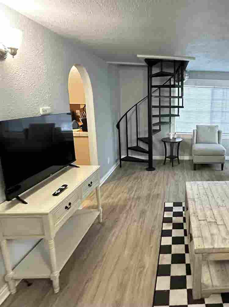 Bedroom for rent for a BSU student!