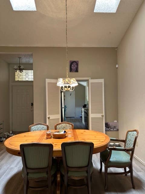 🏡 Fully furnished Shared Room