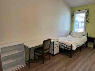 🏡 Fully furnished Shared Room