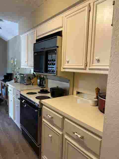 🏡 Fully furnished Shared Room
