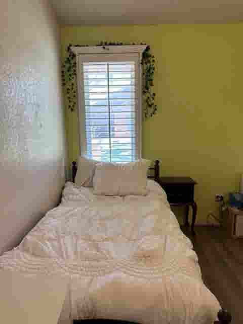 🏡 Fully furnished Shared Room