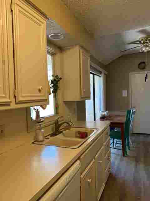 🏡 Fully furnished Shared Room