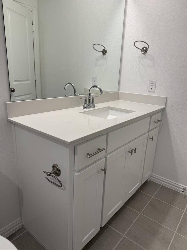 Room for share - Grand Prairie, TX