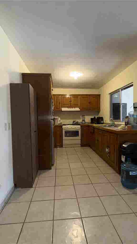 Looking for a girl roommate.