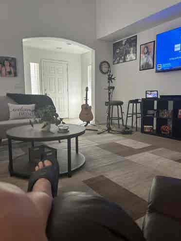 Room for Rent in Nice Neighborhood