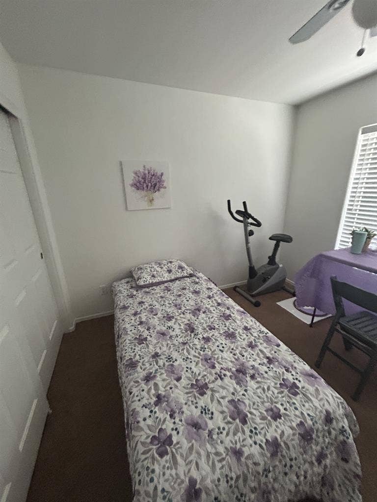 Room for Rent in Nice Neighborhood