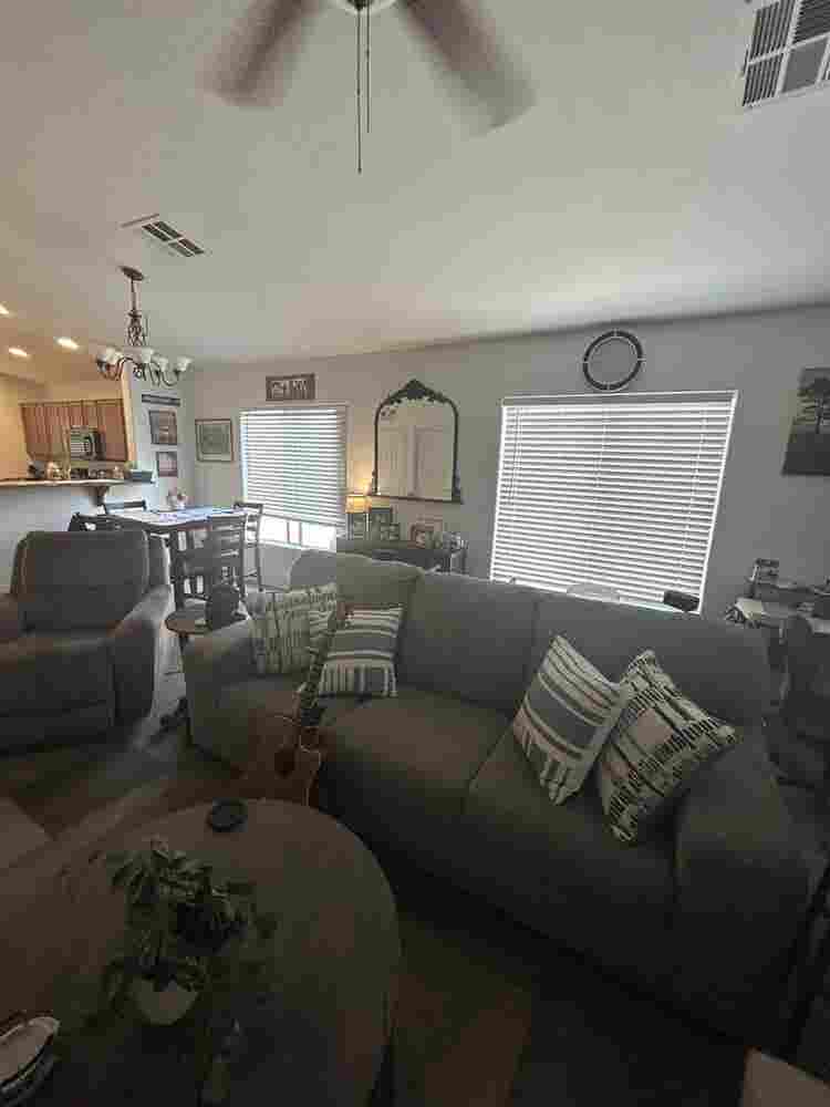 Room for Rent in Nice Neighborhood