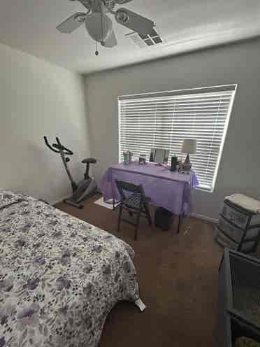 Room for Rent in Nice Neighborhood