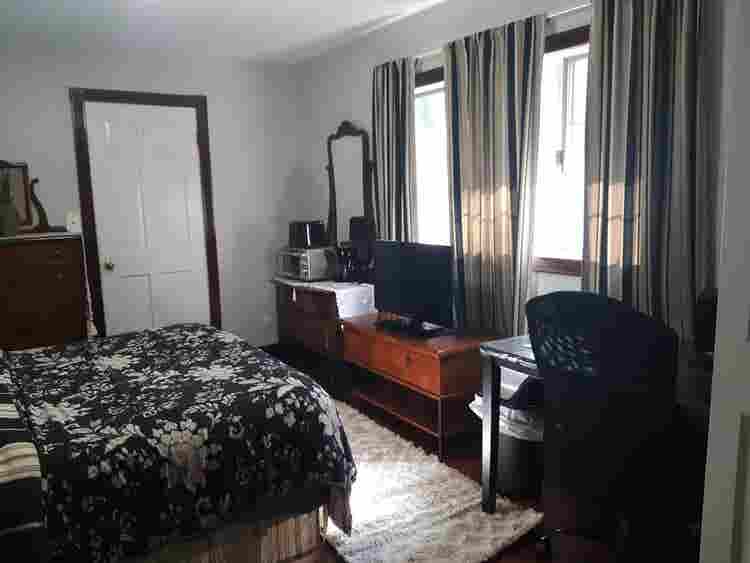 Clean quiet and comfy ROOM for rent