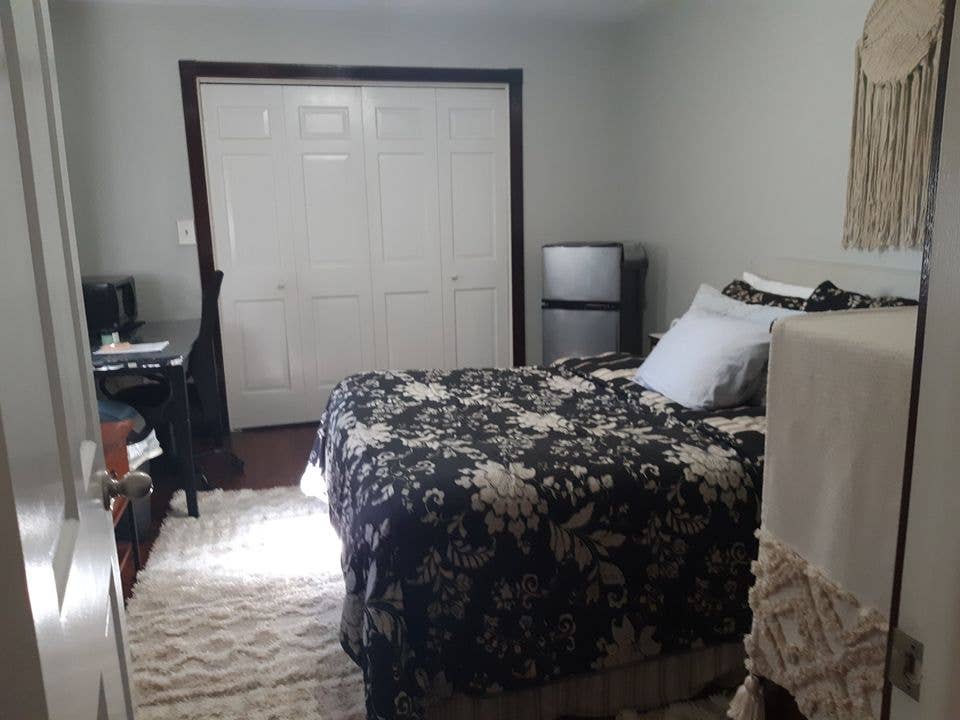 Clean quiet and comfy ROOM for rent