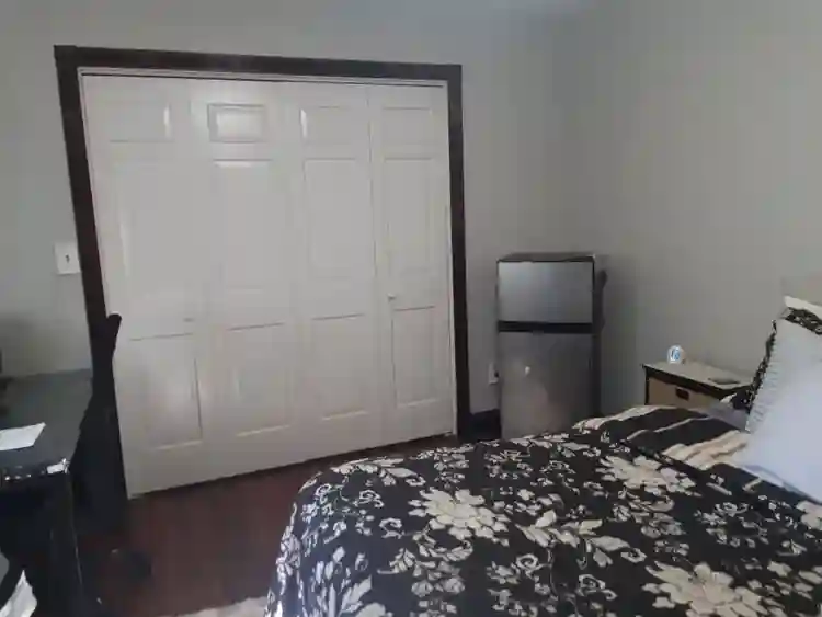 Clean quiet and comfy ROOM for rent
