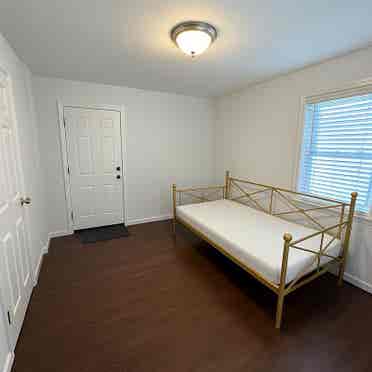 Peaceful Home in Avenel