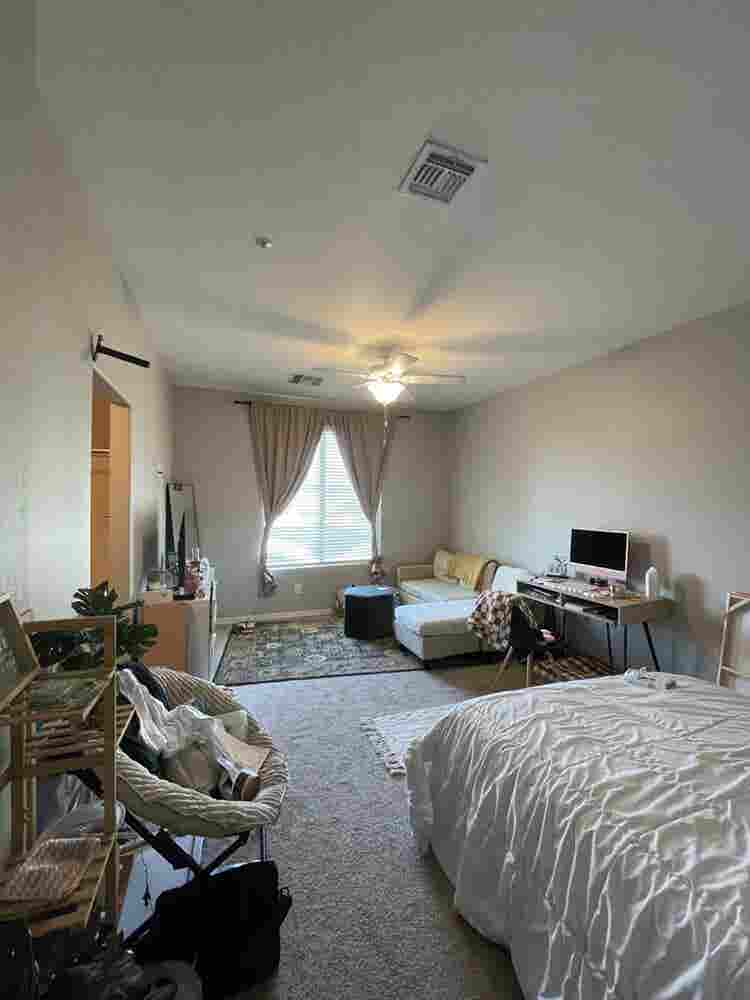 ✨Master bedroom available ✨