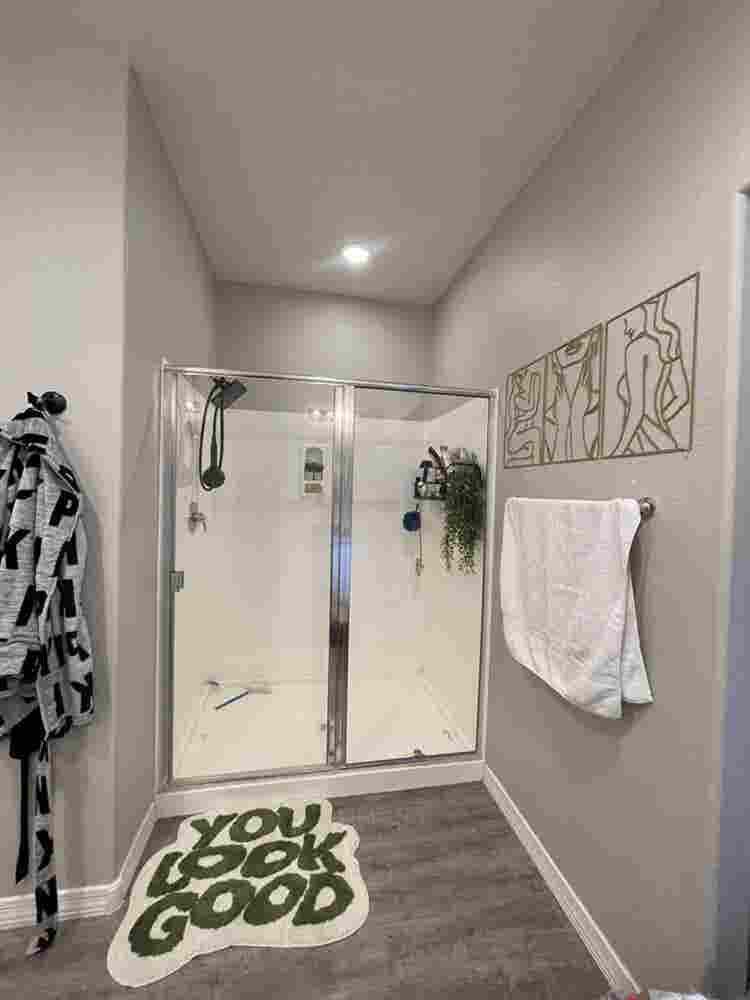 ✨Master bedroom available ✨