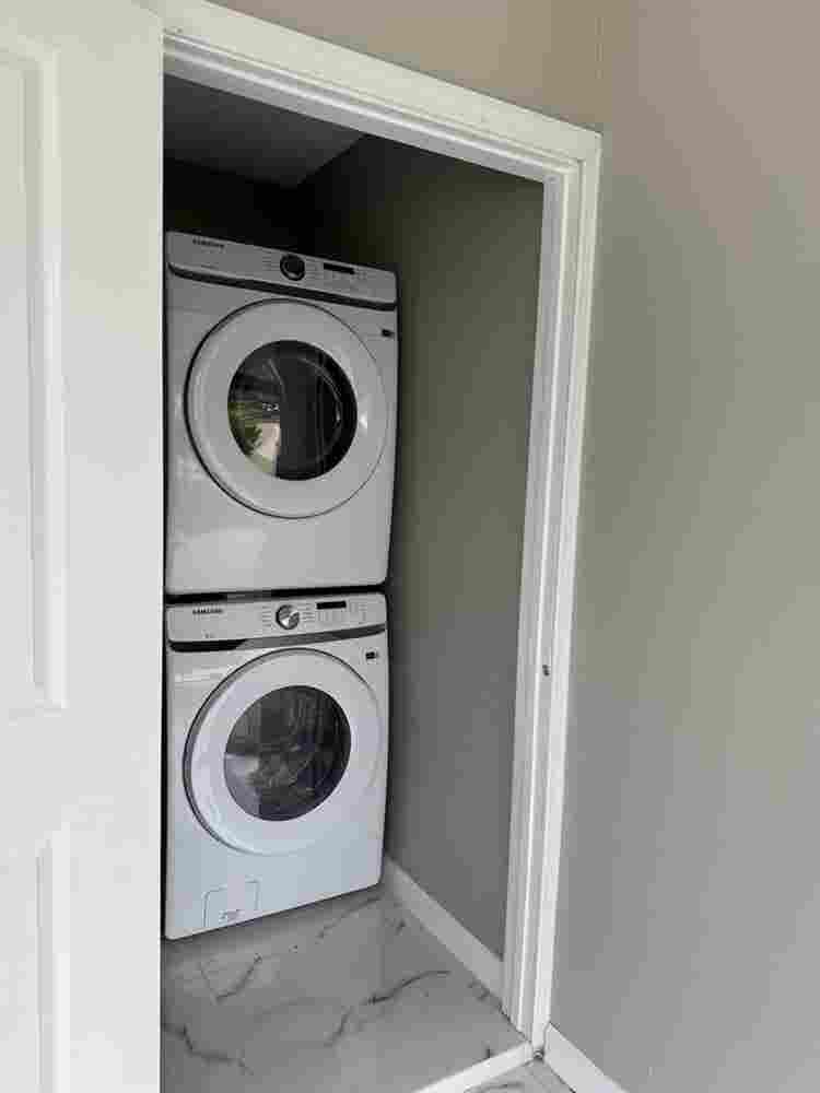 Room for rent furnished