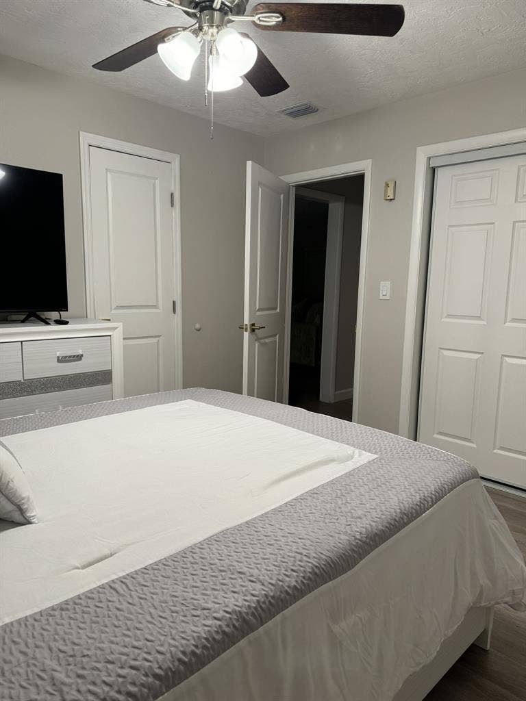 Room for rent furnished