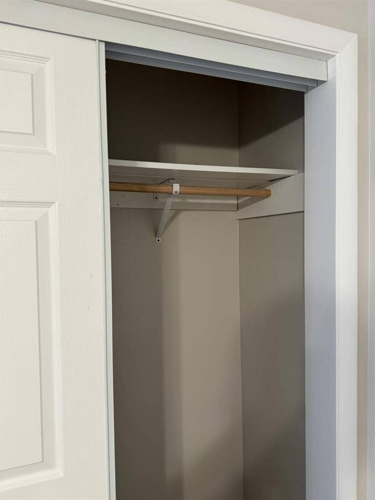 Room for rent furnished