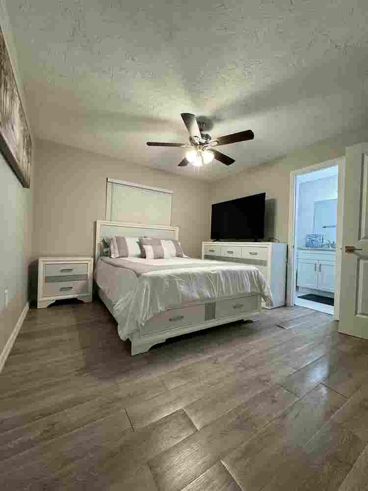 Room for rent furnished