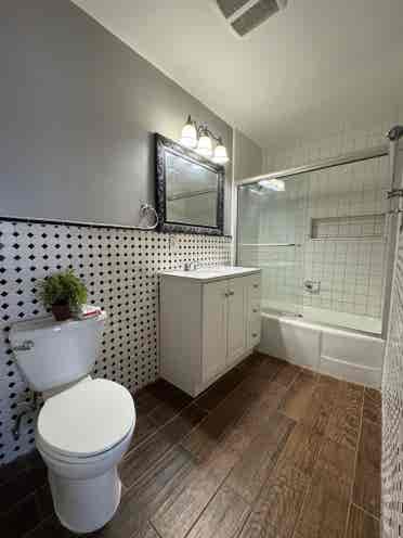 Newly Remodeled & Utilities Incl’d