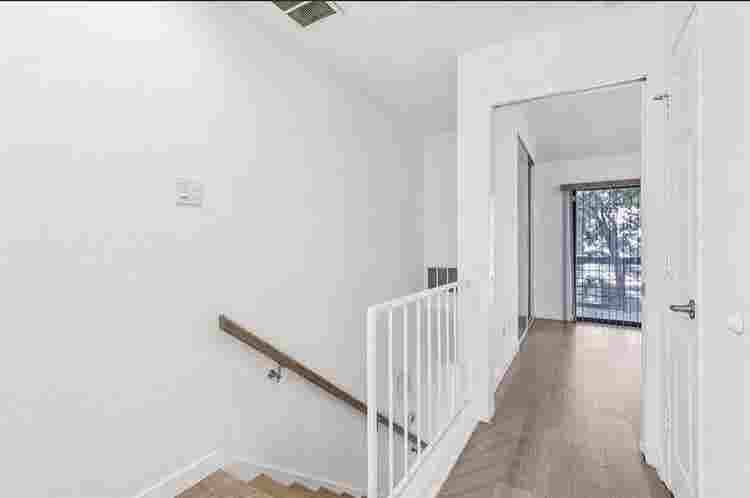 Condo with private bathroom for ren