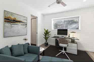 Condo with private bathroom for ren