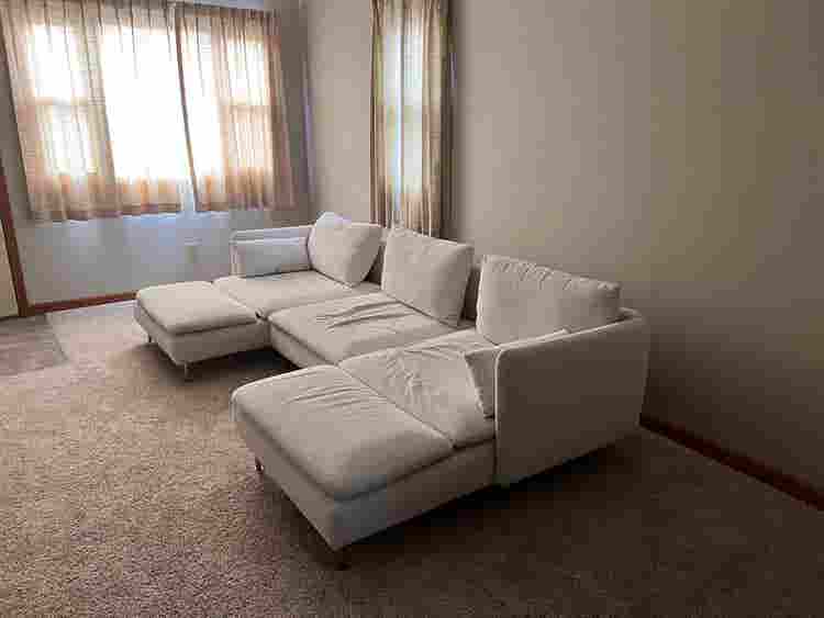 1Bed & Shared Bathroom
