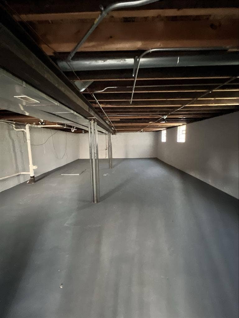 1Bed & Shared Bathroom