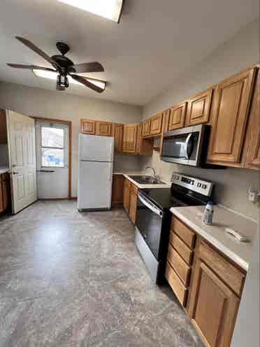 1Bed & Shared Bathroom