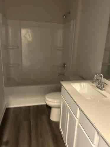 Room for rent in townhouse